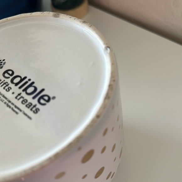 Metallic bronze confetti celebration vase - Picture 5 of 6